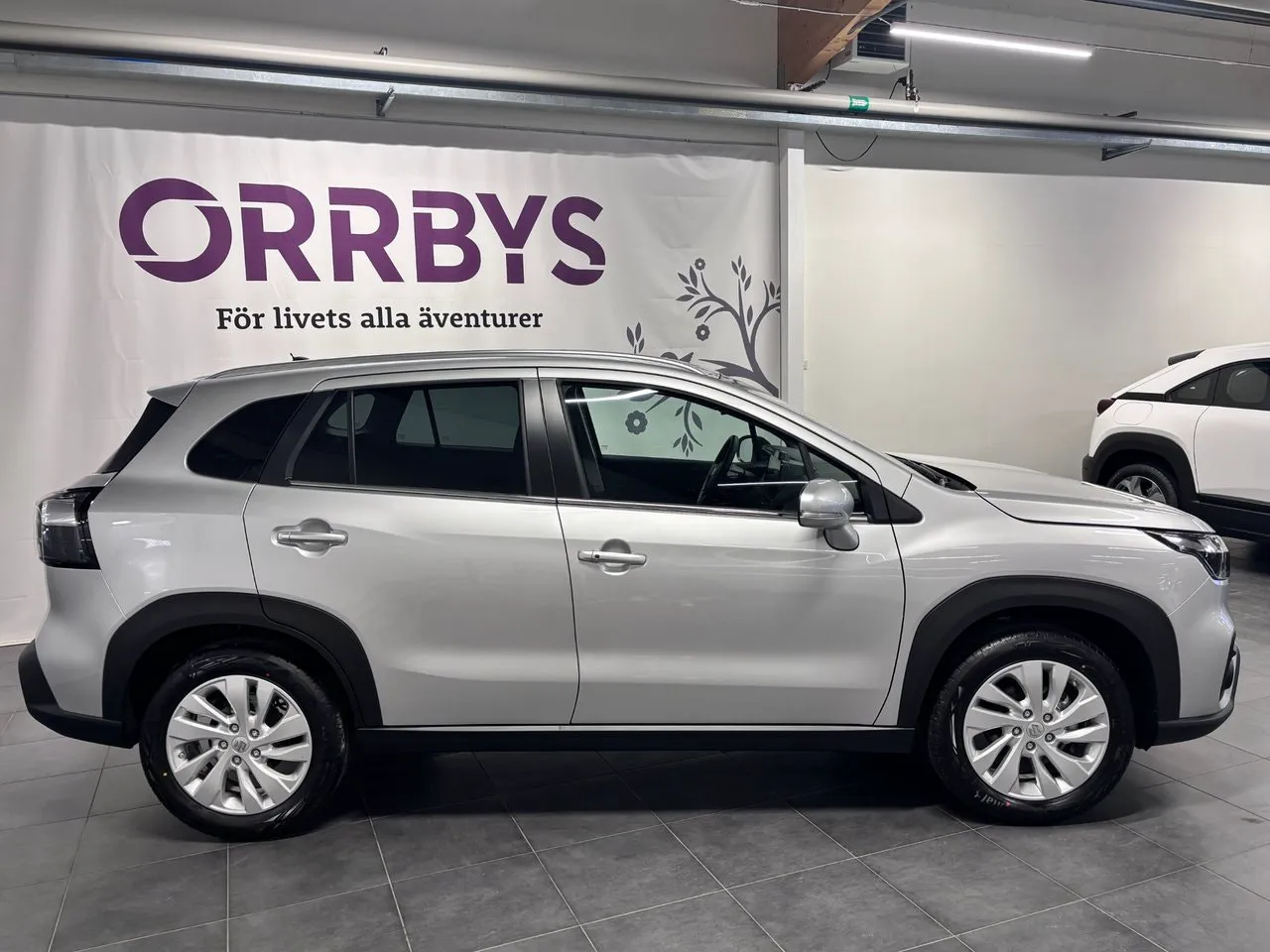 Vehicle image 2