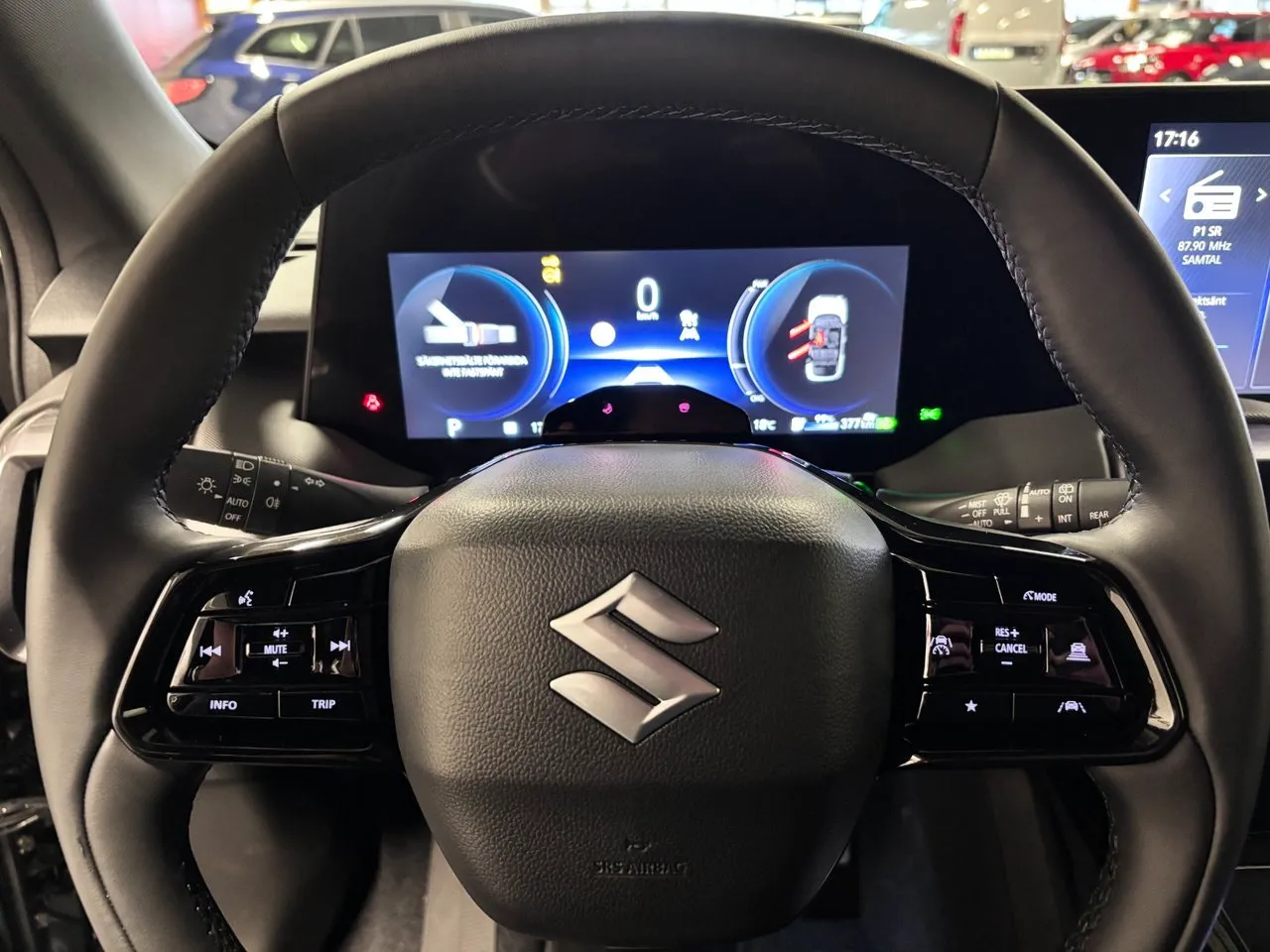 Vehicle image 7