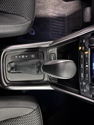Suzuki S-CROSS bild 10
