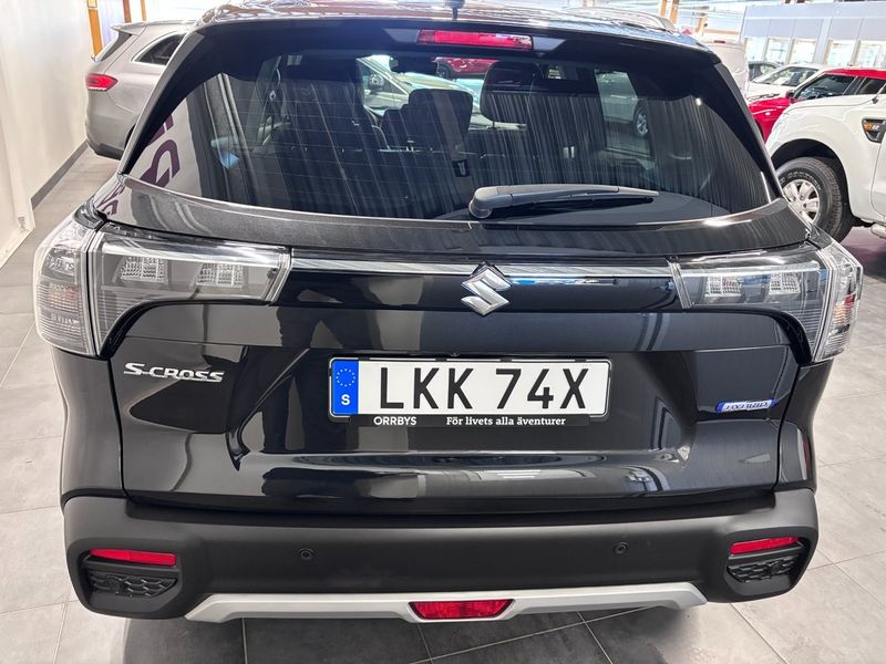 Suzuki S-CROSS bild 4