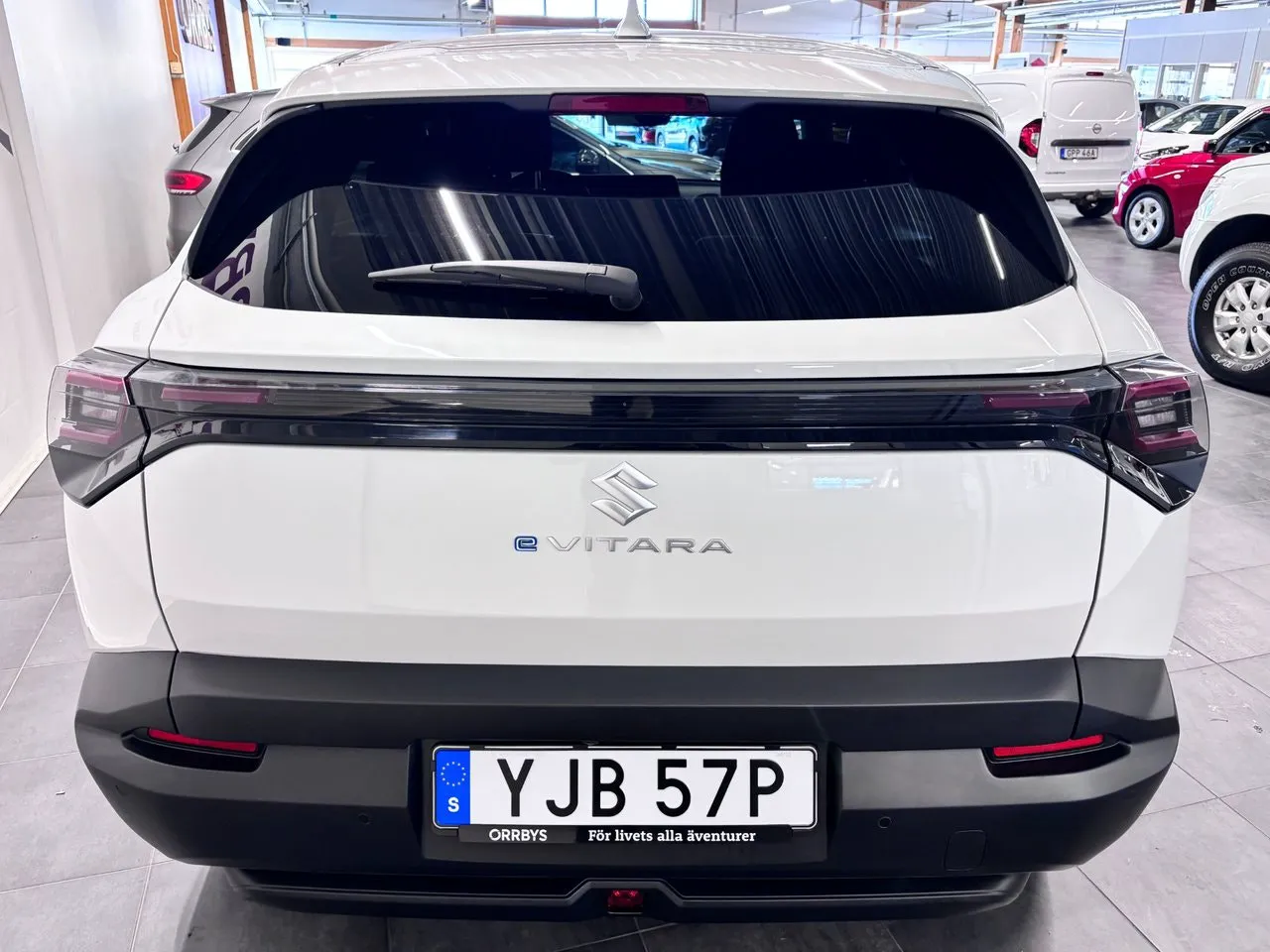 Vehicle image 11