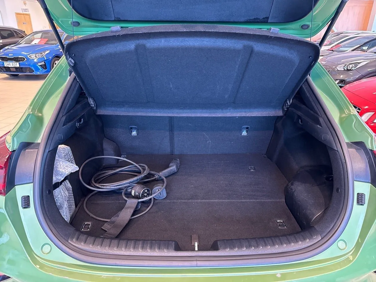 Vehicle image 13