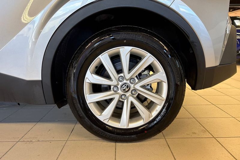 Toyota C-HR bild 16