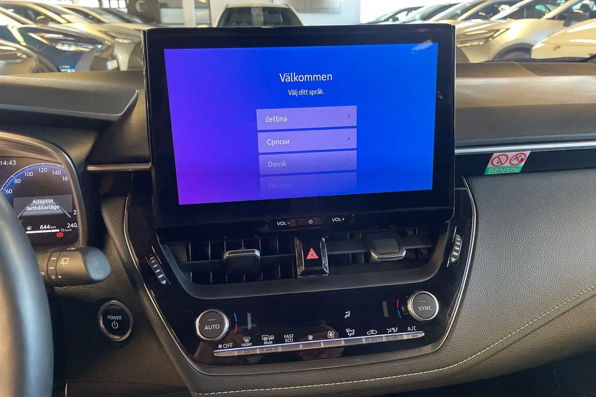 Vehicle image 14