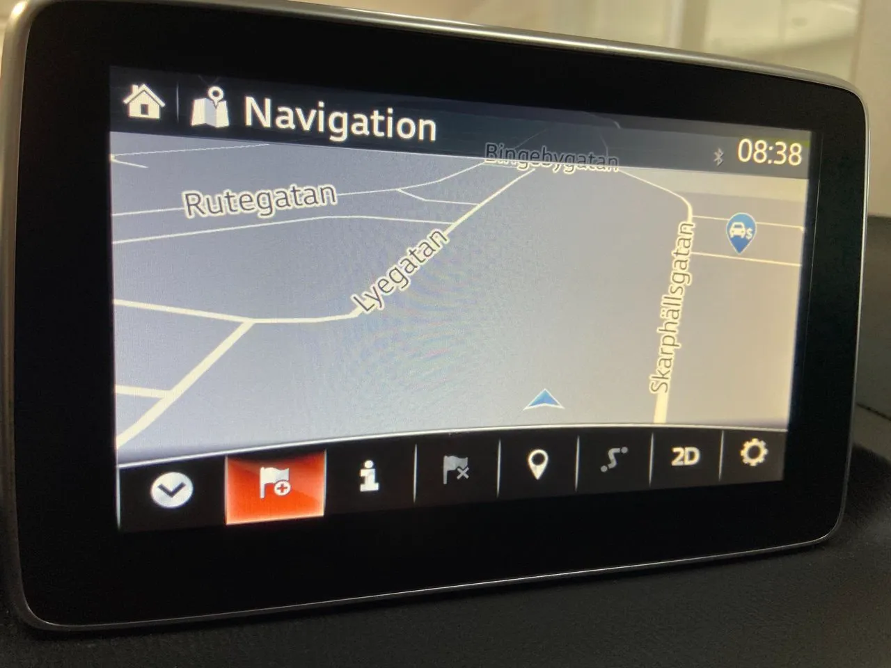 Vehicle image 10