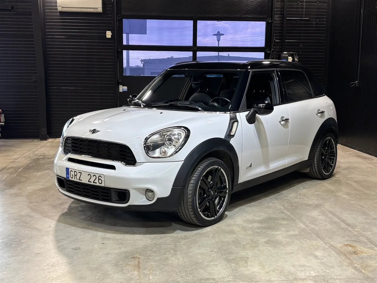 Vehicle image 2