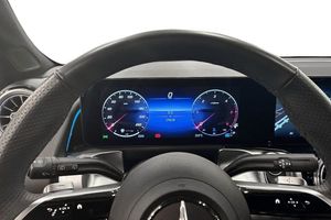 Mercedes GLB220 bild 5