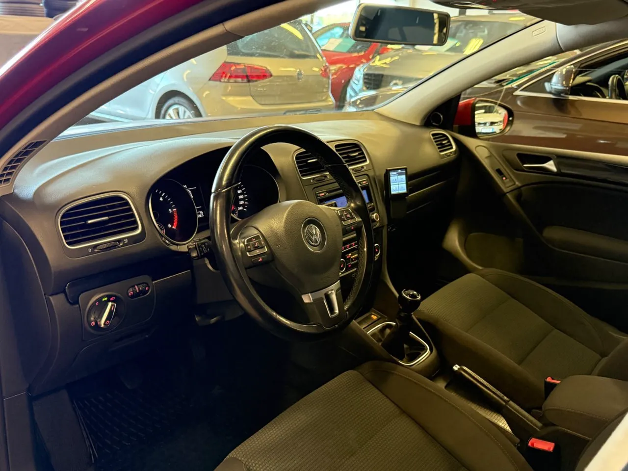 Vehicle image 12