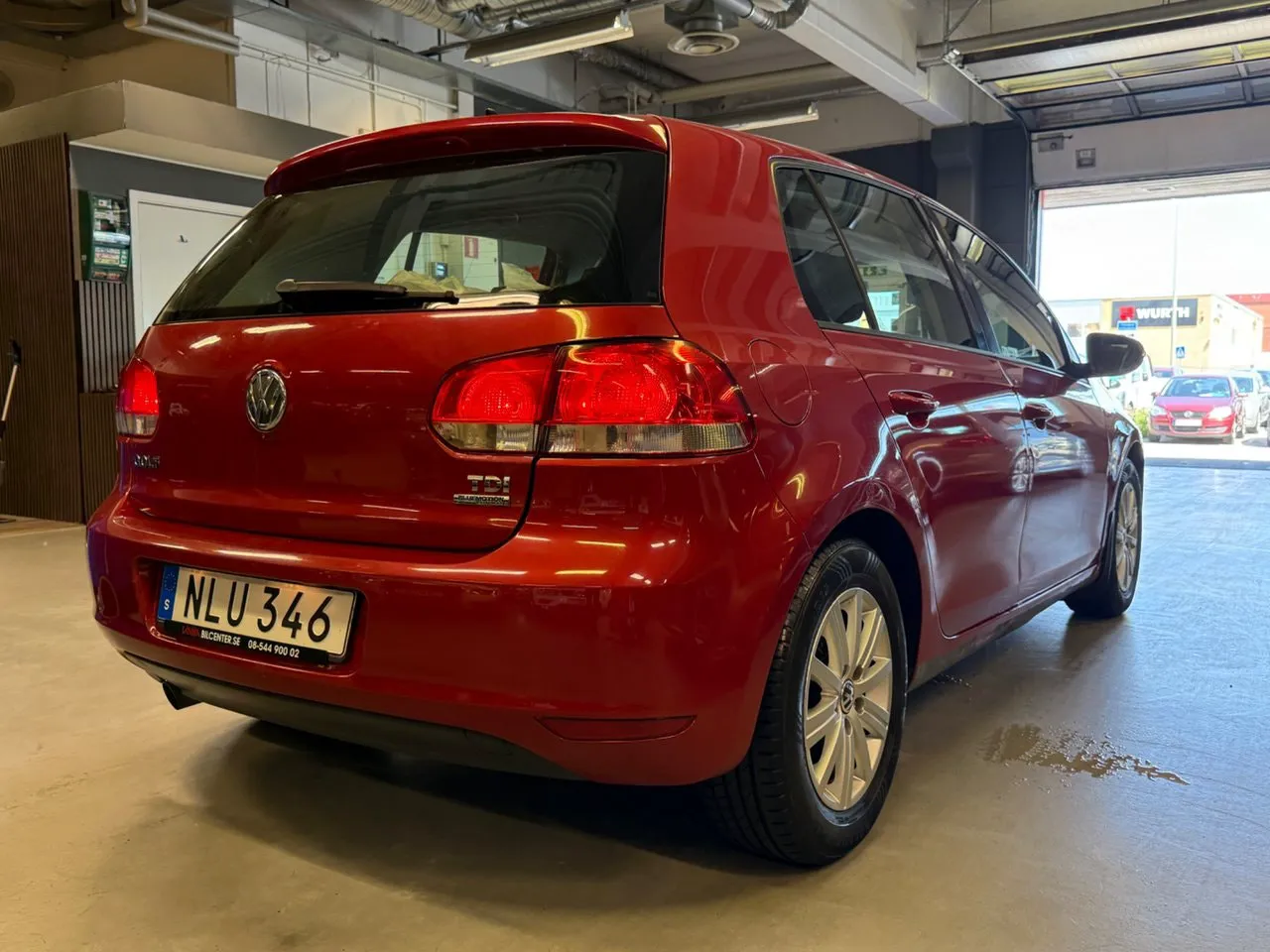 Vehicle image 7