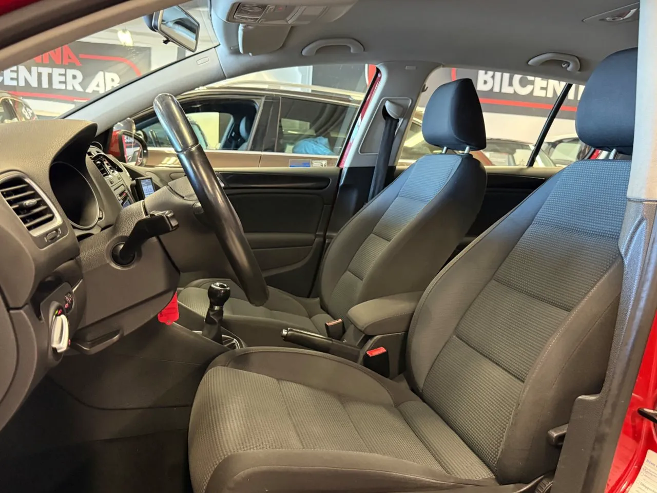 Vehicle image 14