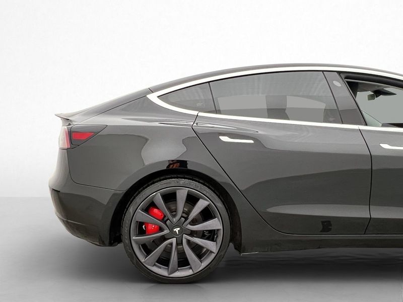 Tesla Model 3 bild 29