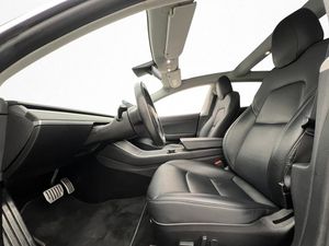 Tesla Model 3 bild 12