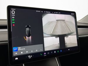 Tesla Model 3 bild 13
