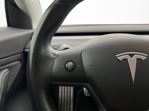 Tesla Model 3 bild 18
