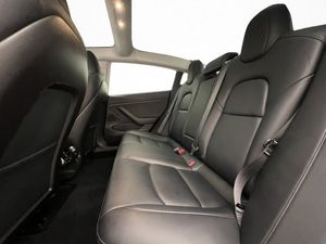Tesla Model 3 bild 16