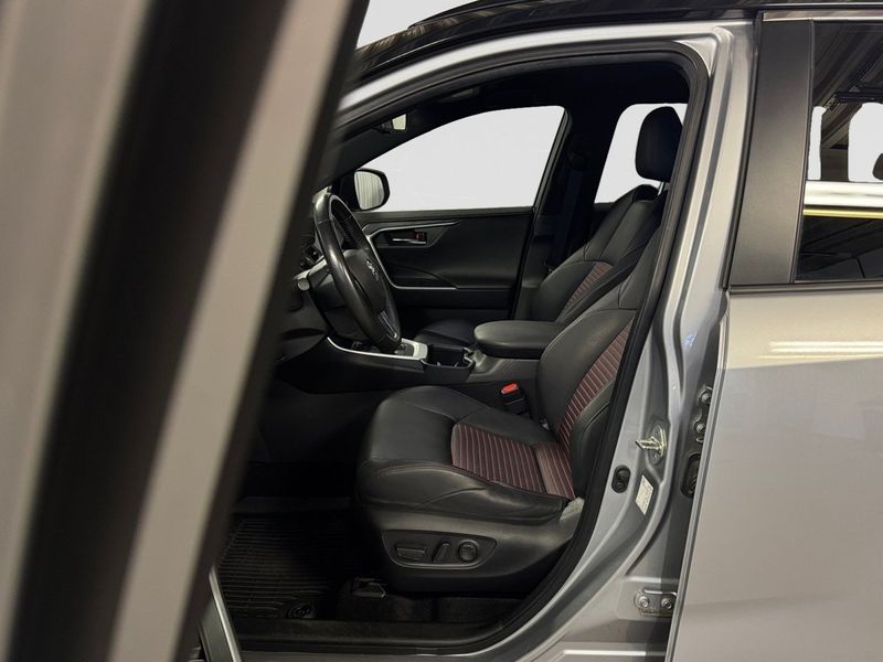 Toyota RAV4 bild 13
