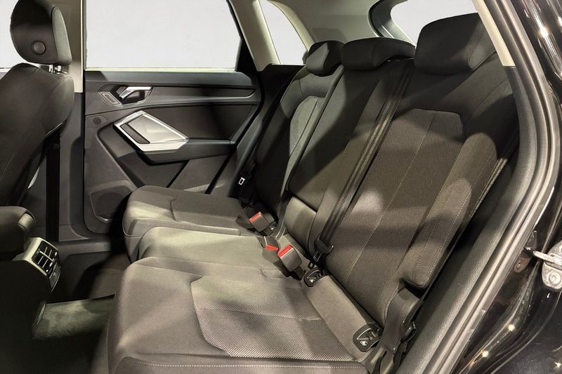 Audi Q3 bild 14