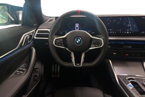 BMW i4 bild 9