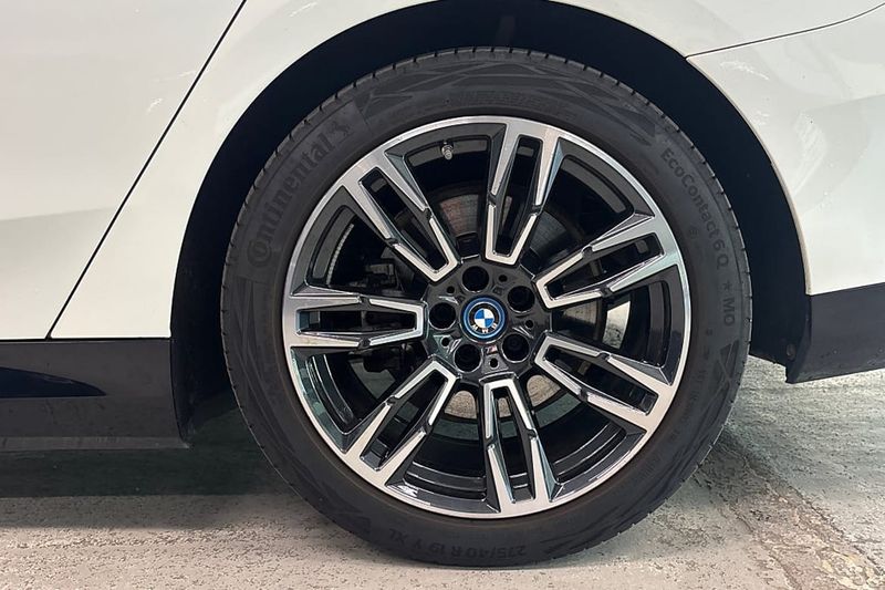 BMW 530 bild 16