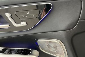 Mercedes GLC220 bild 13