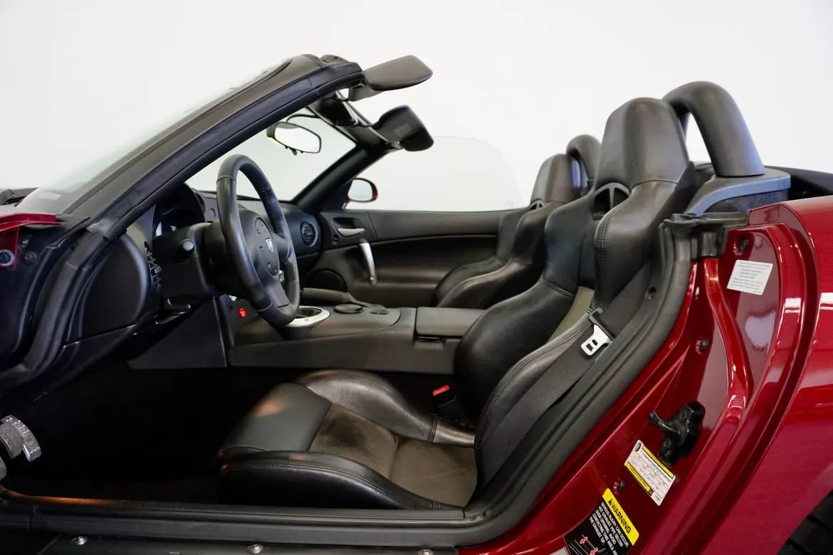 Vehicle image 18