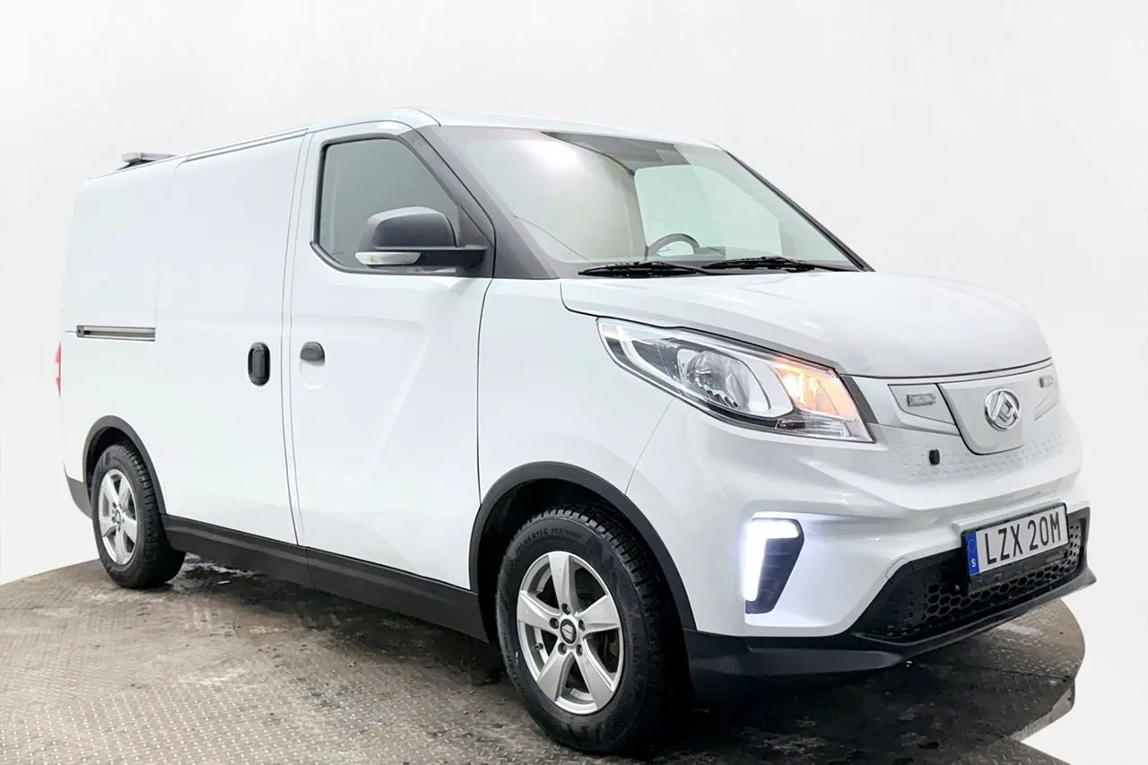 Vehicle image 7
