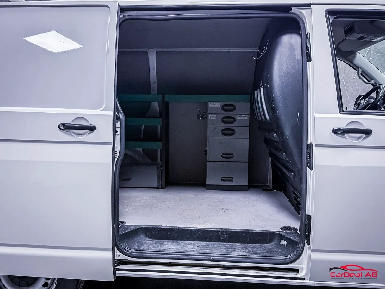 Vehicle image 14
