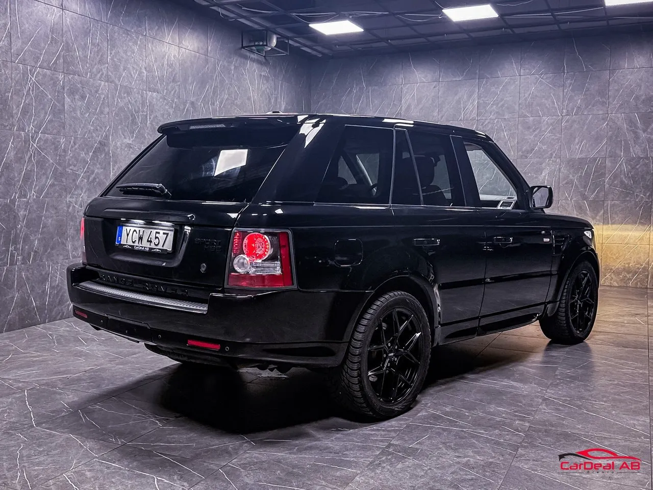 Vehicle image 6