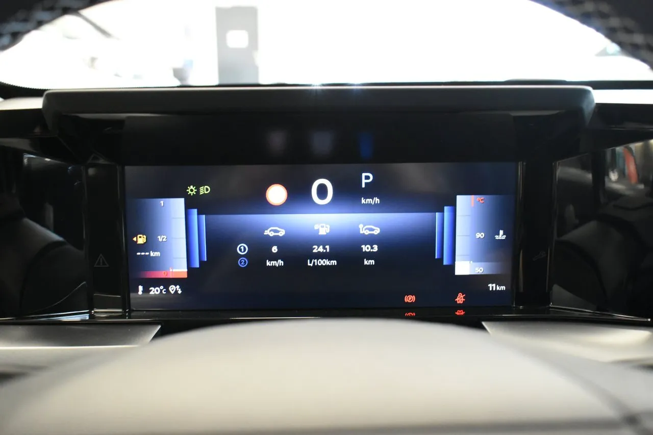 Vehicle image 20