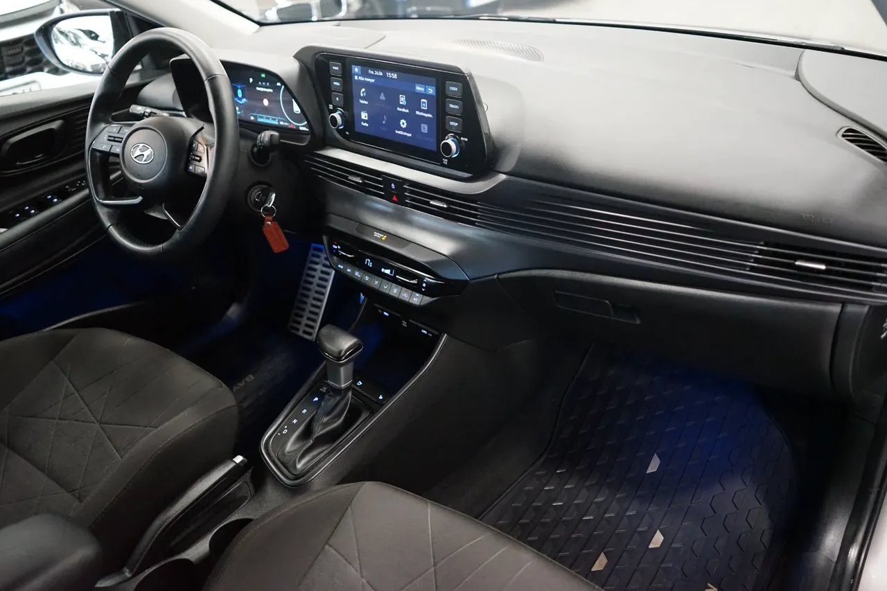 Vehicle image 20