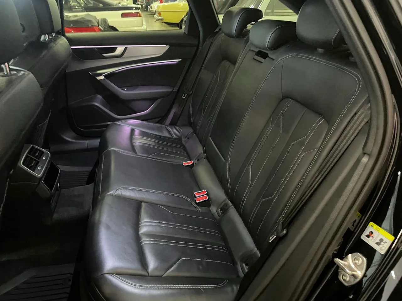 Vehicle image 21