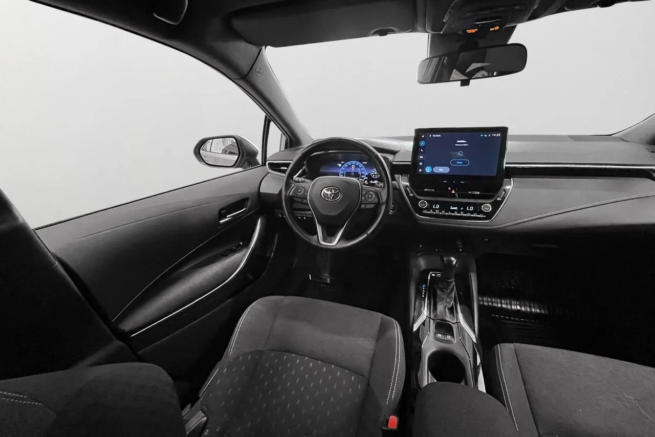 Vehicle image 8