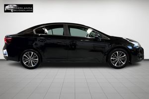 Toyota Avensis bild 4
