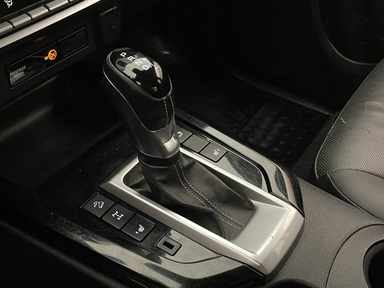 Vehicle image 27