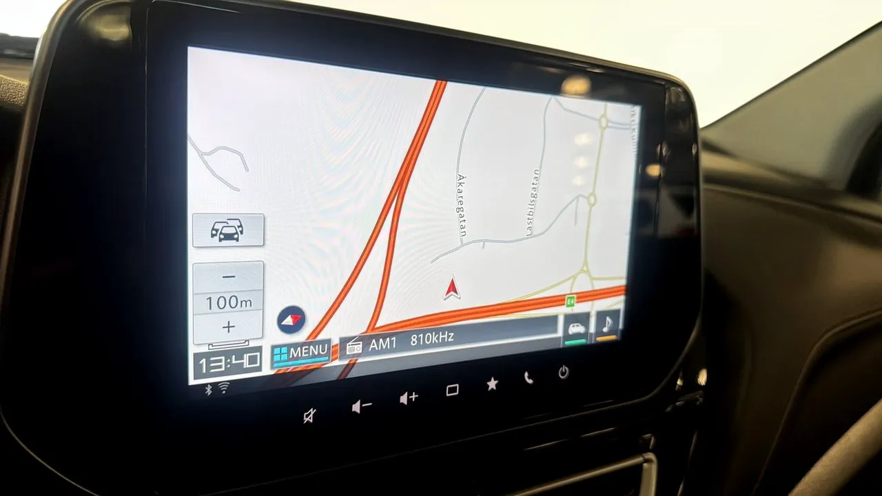 Vehicle image 15