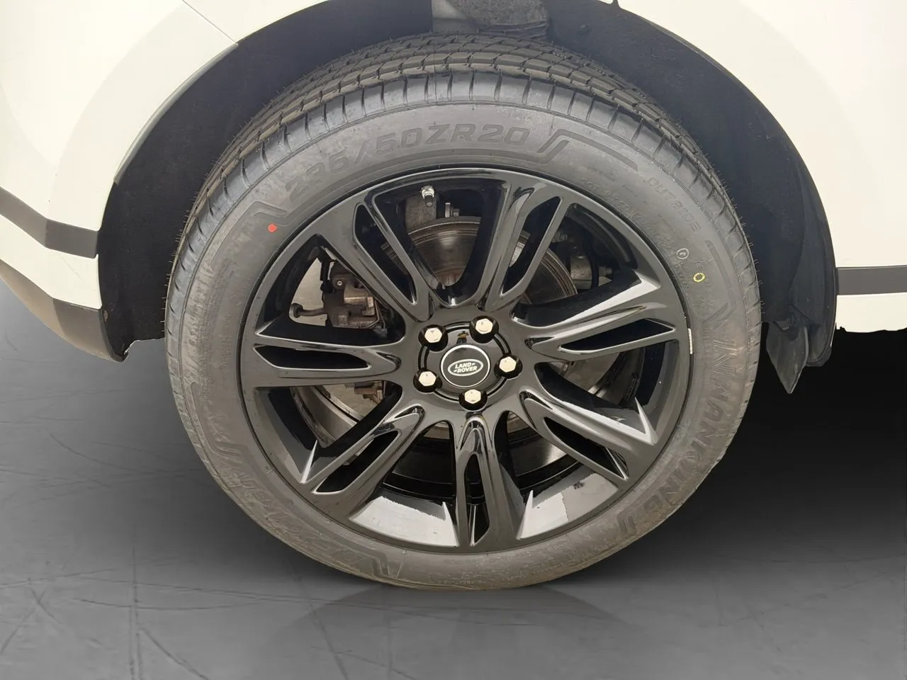 Vehicle image 24