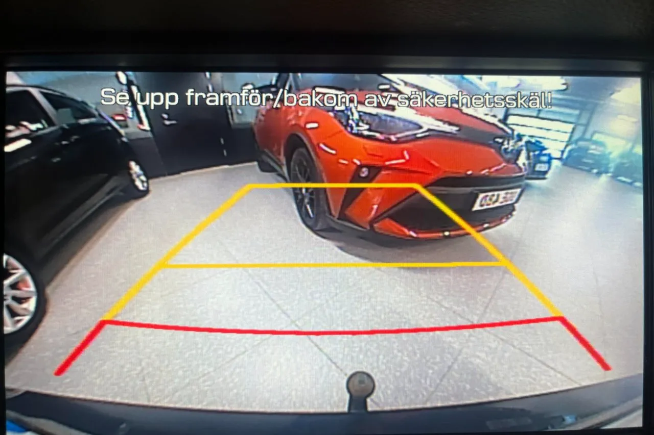 Vehicle image 22