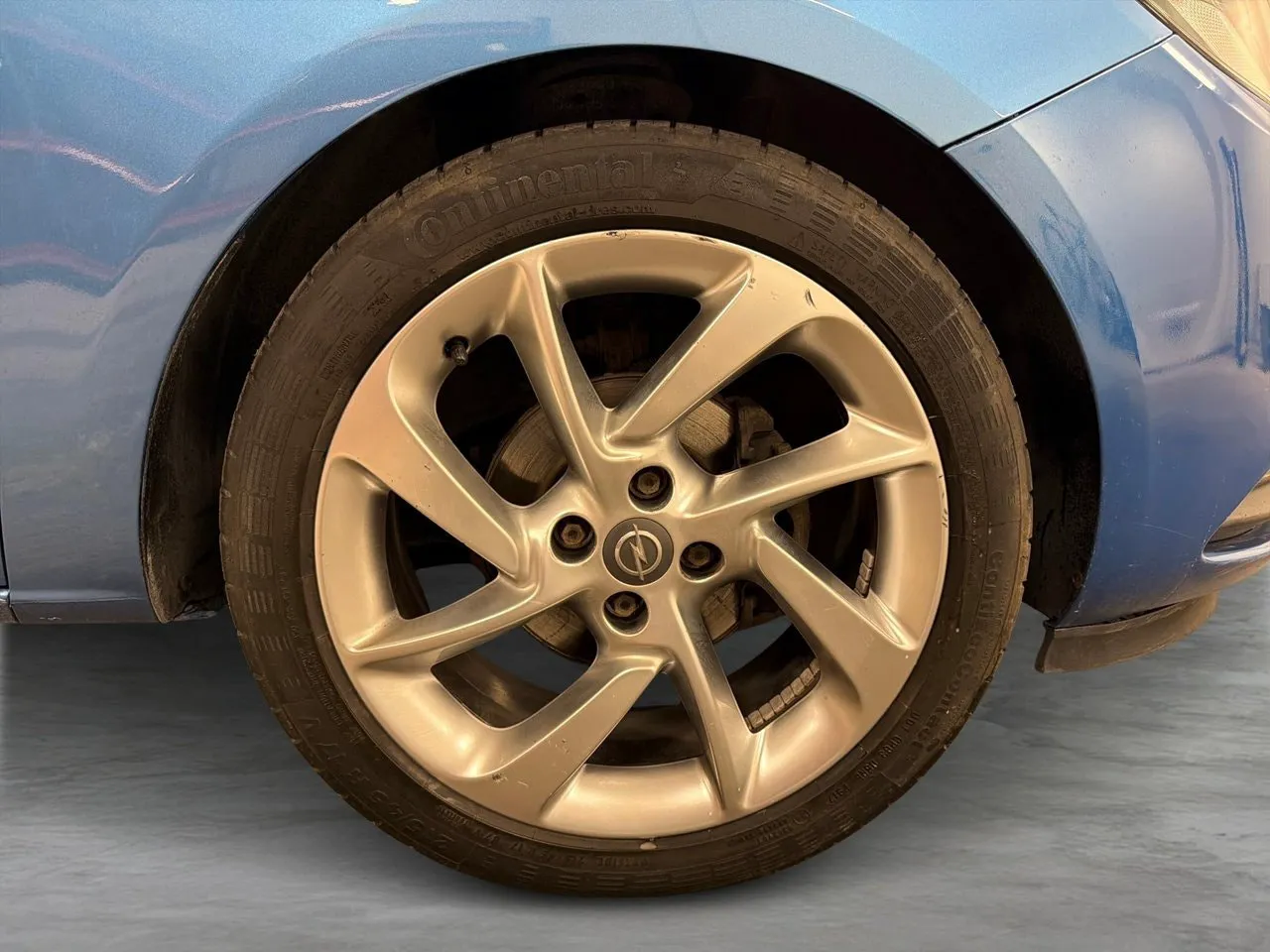 Vehicle image 22