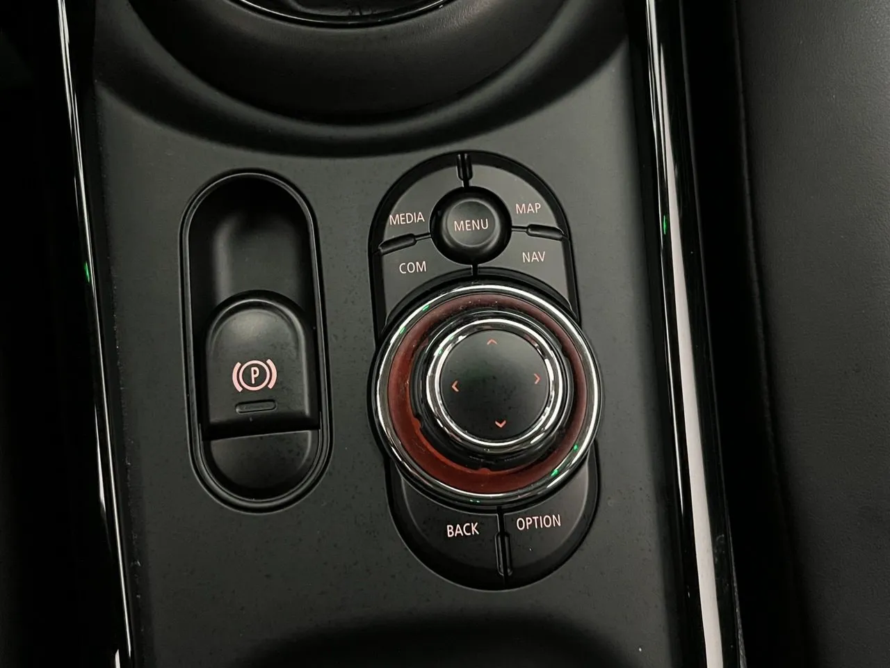 Vehicle image 24
