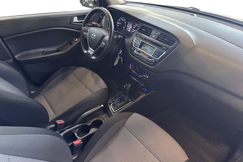 Hyundai i20 bild 15