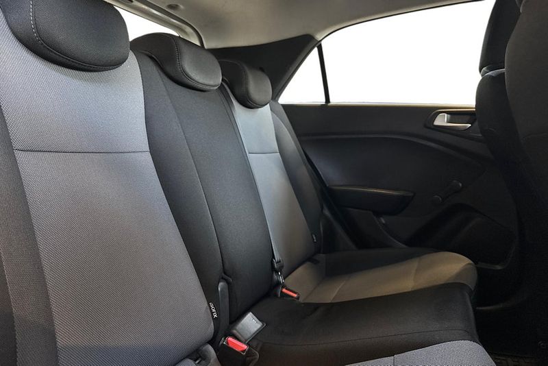 Hyundai i20 bild 17