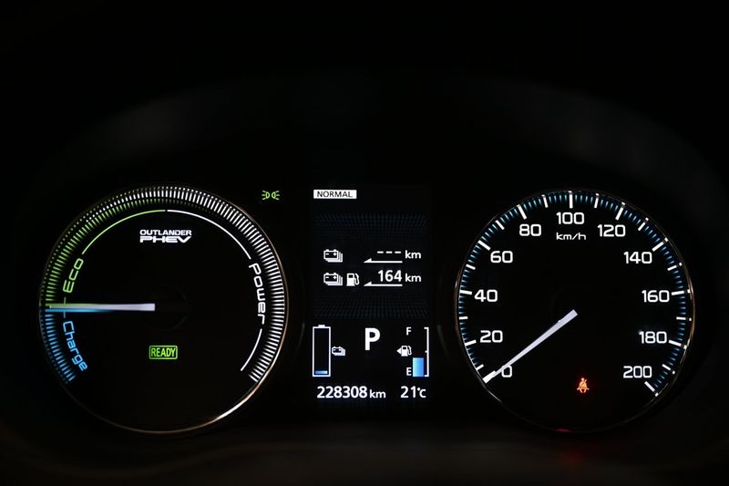 Mitsubishi Outlander bild 16