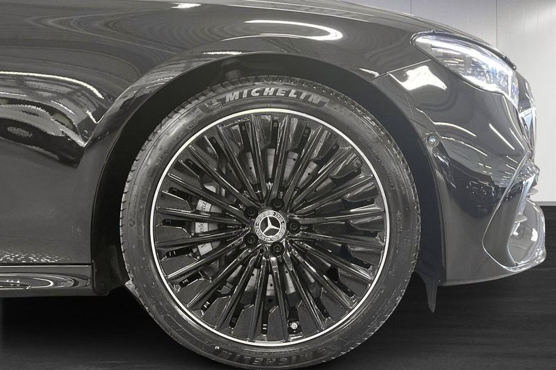 Mercedes E300 bild 8
