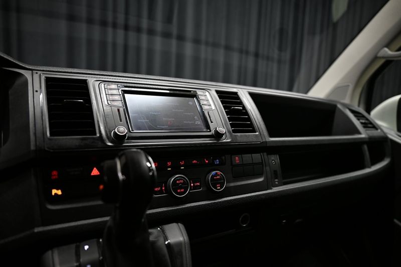 Volkswagen Caravelle bild 28