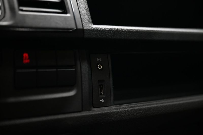 Volkswagen Caravelle bild 26
