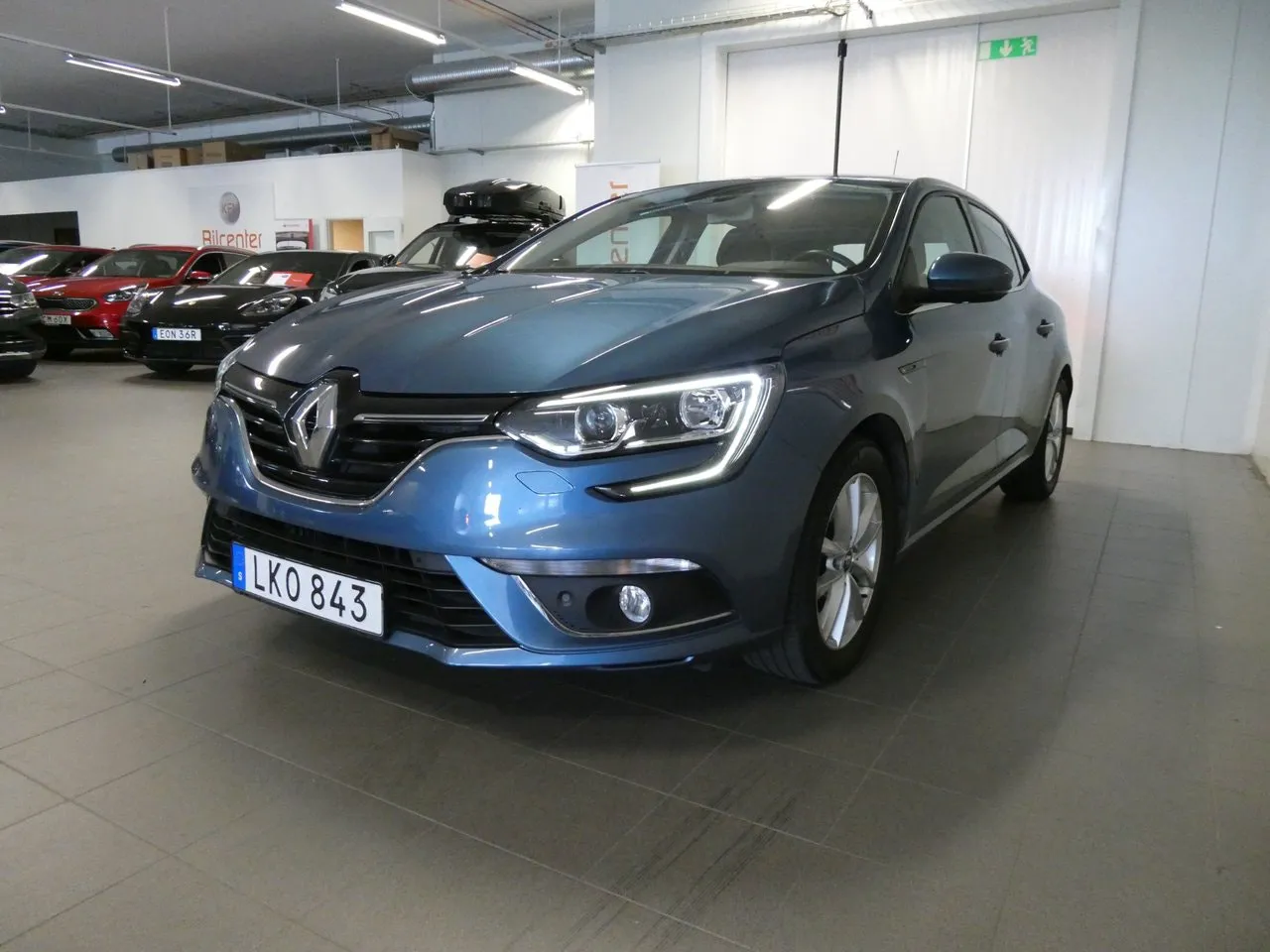 Vehicle image 9