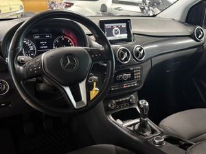 Mercedes B180 bild 5