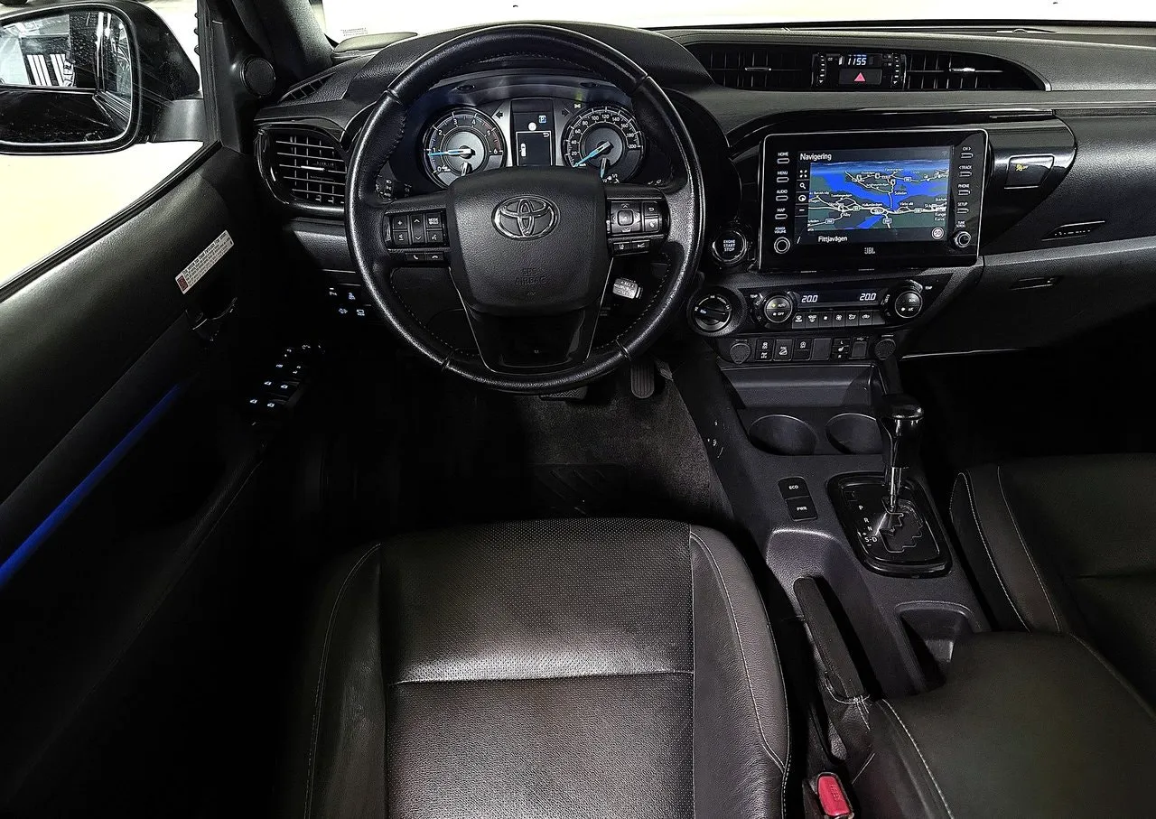 Vehicle image 23