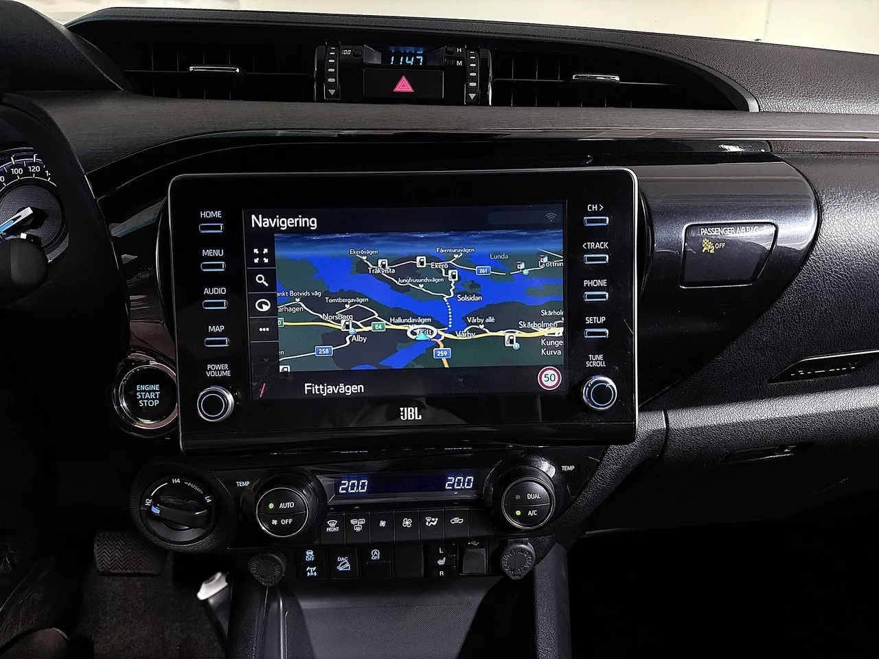 Vehicle image 14