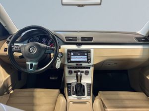 Volkswagen Passat bild 8